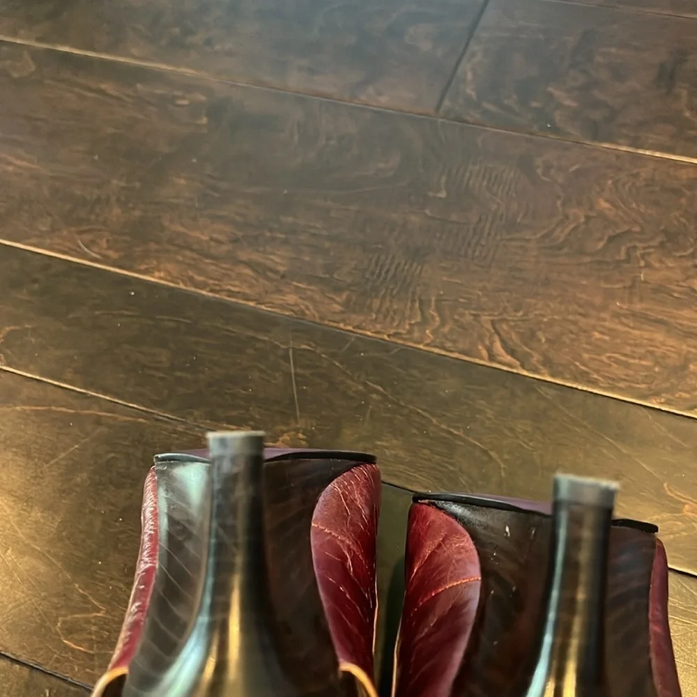 Kenzie wedge 8M